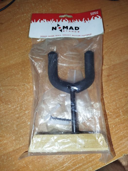 Держатель для гитары Nomad NGH-304R