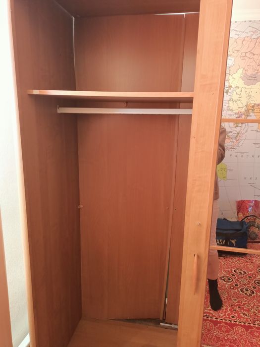 Срочно ағаш шкаф сатамын