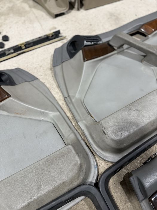 Обшивки Кожа со Шторками на BMW e34