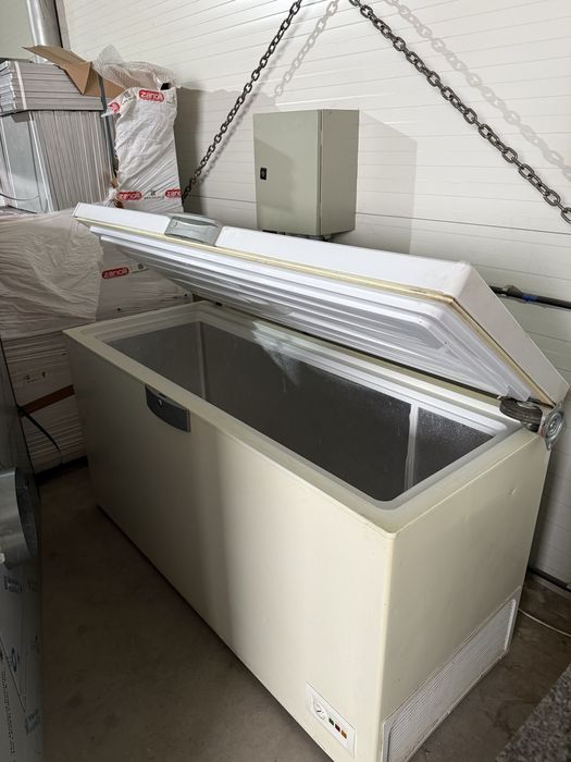 Lada congelare Beko 370 litri, garantie