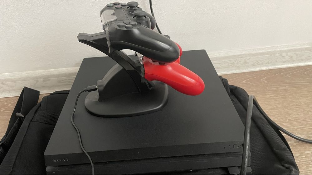 Продам PS4 prо 1гб