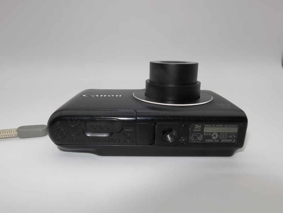 Canon PowerShot A2200 ултра компактен цифров фотоапарат, черна дигитална камера, като НОВА пълен комплект, работи отлично