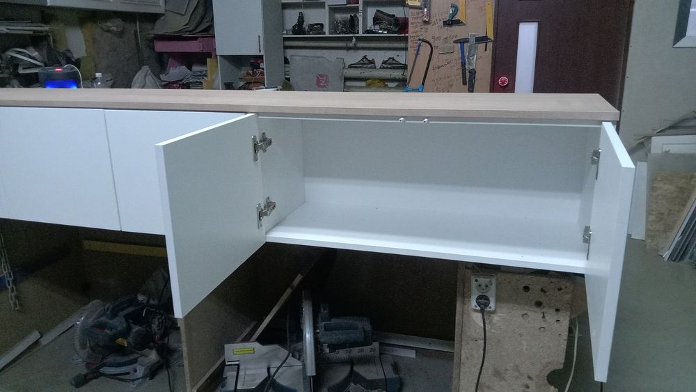 Продам ТВ тумбы подвесные