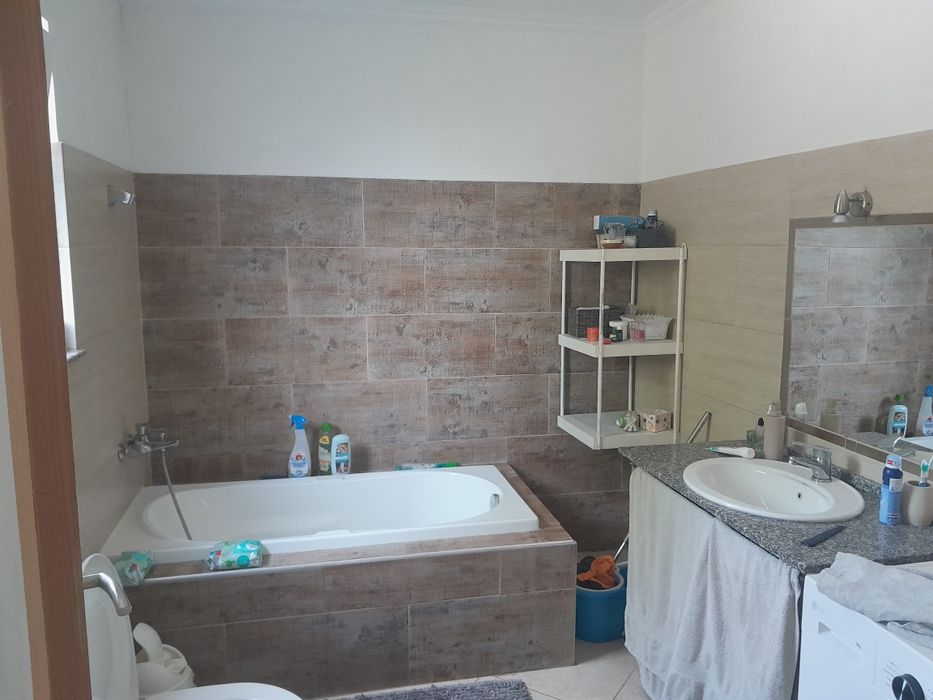 Casa 140 m3 zona statia de gaz