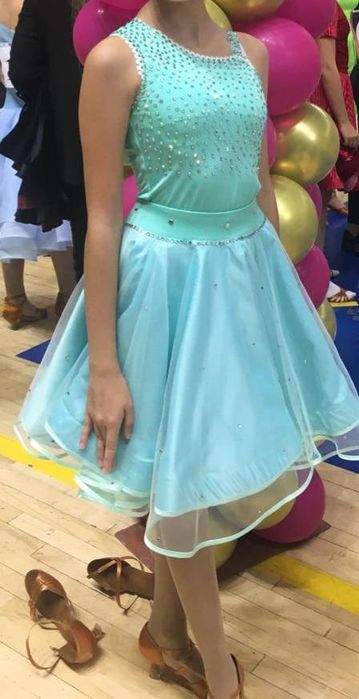 Платье для бальных танцев