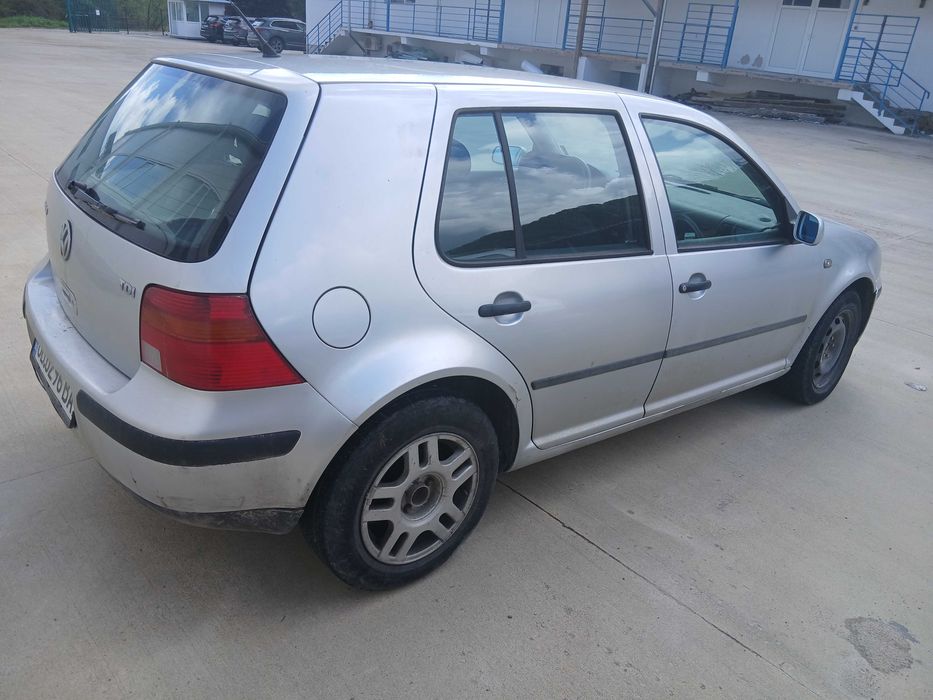 Автомобил за продам