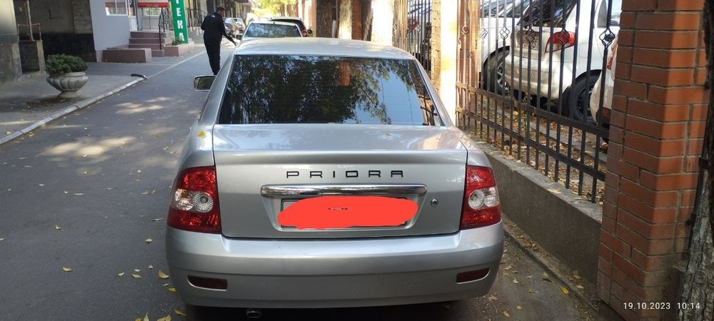 Лада приора седан