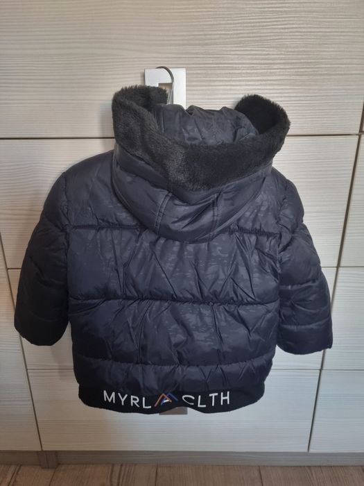 Продавам детско зимно яке Mayoral