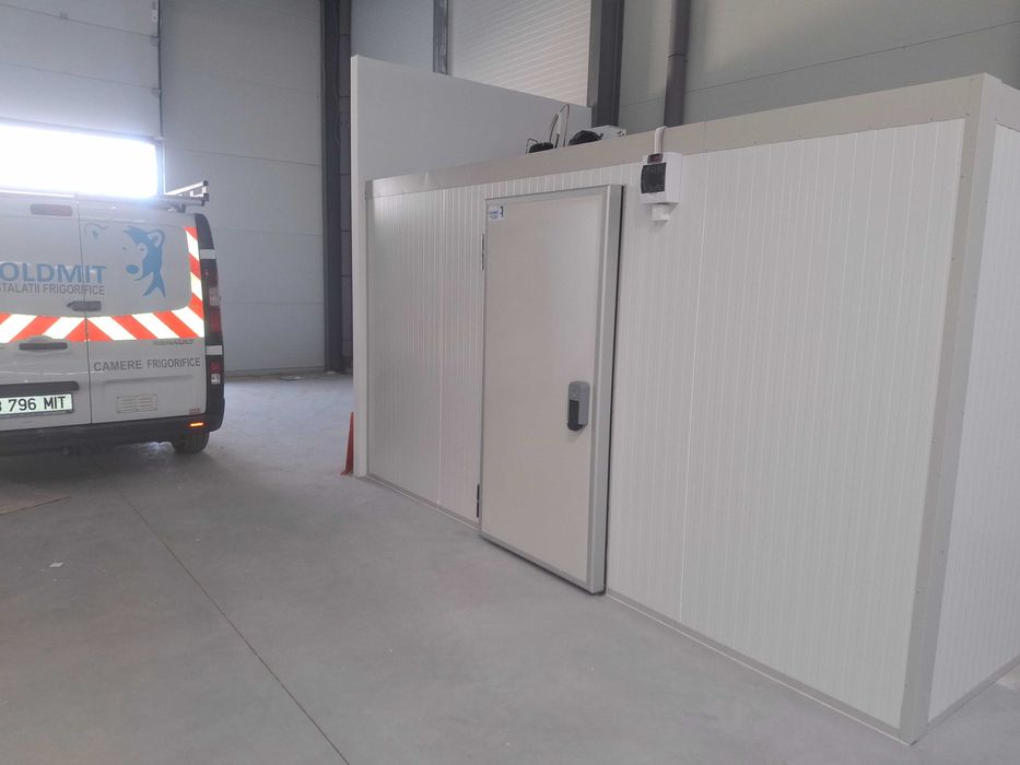 Camera frigorifica refrigerare sau congelare