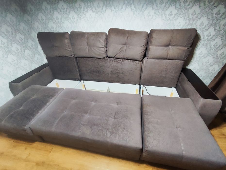 Диван в хорошем состояние