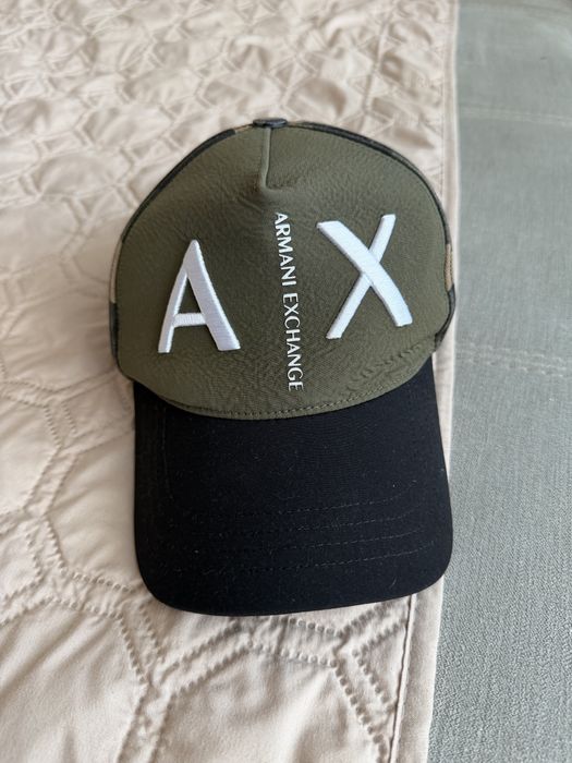 Armani Exchange,Армани шапка с козирка