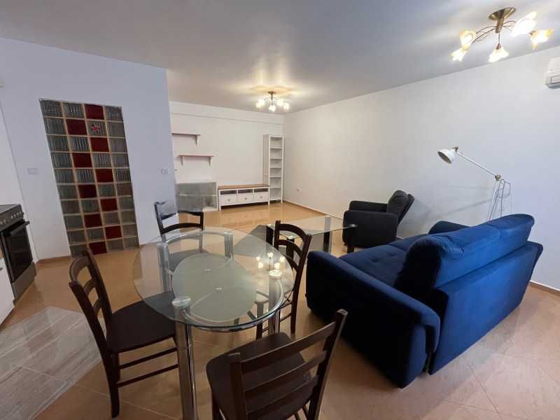 Дава се под наем Тристаен апартамент в София, Стрелбище - 120 кв.м за 816 € - Снимка #1