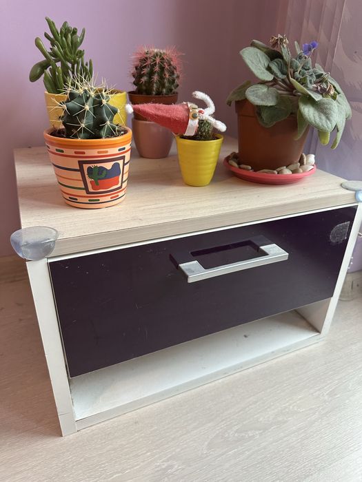 2 броя нощни шкафчета