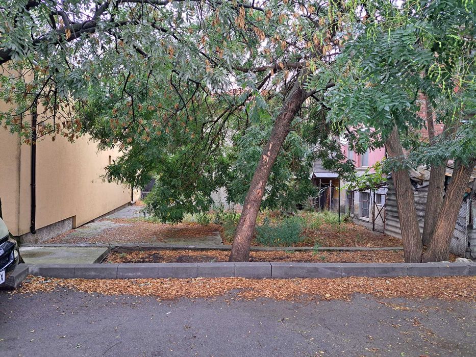 Продава се Парцел в Русе, Център - 195 кв.м за 1280 €/кв.м - Снимка #2