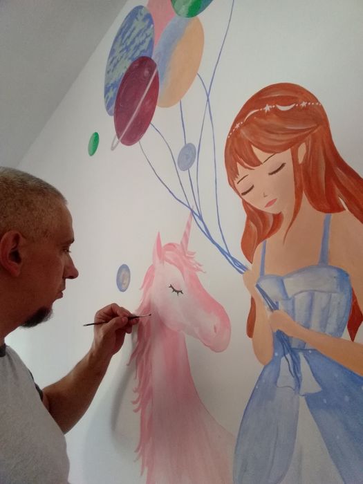 Рисунки на стени