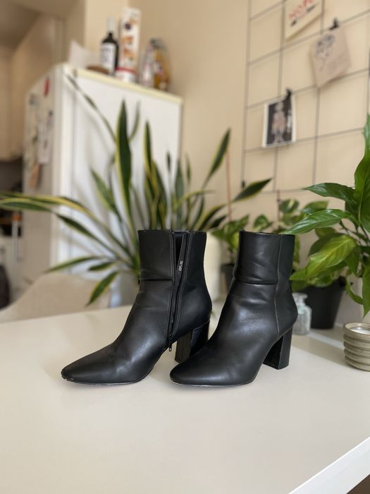 Черни боти с дебел ток Reserved - номер 40