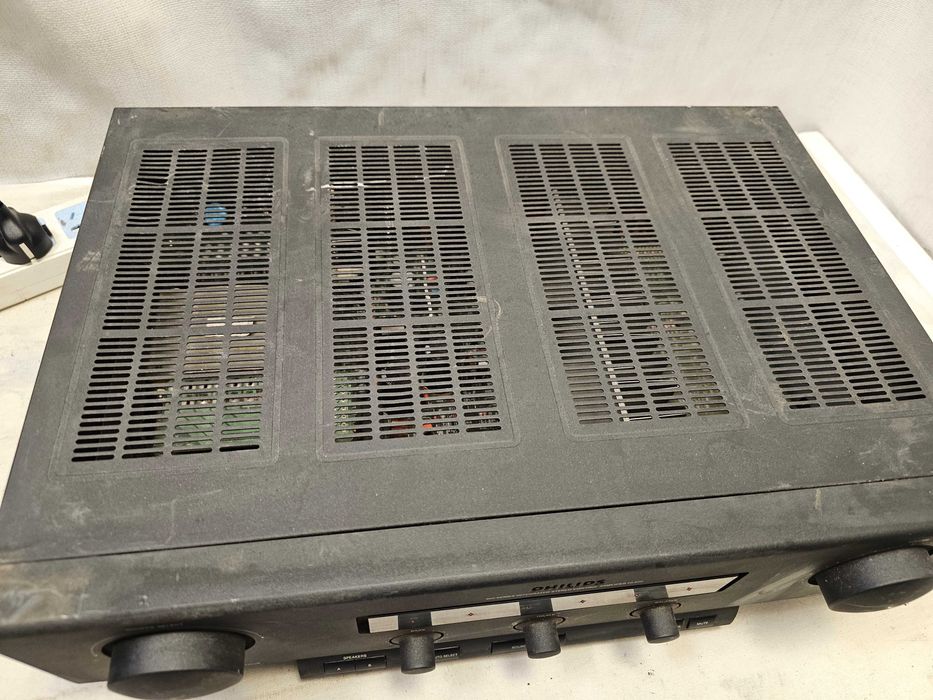 Defect Amplificator Stereo Integrat Philips FA 920