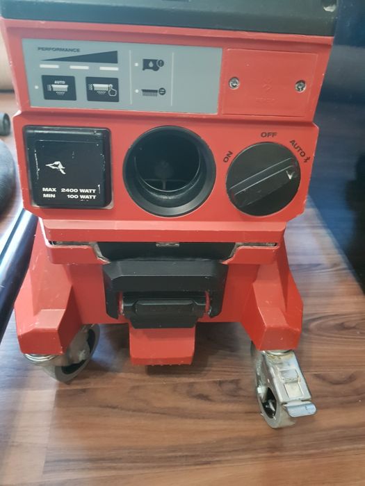 Girafă Hilti DWS 225 si aspirator Hilti VC 20 L-X cu autoscturare