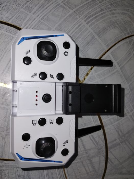 Dron квадрокоптер
