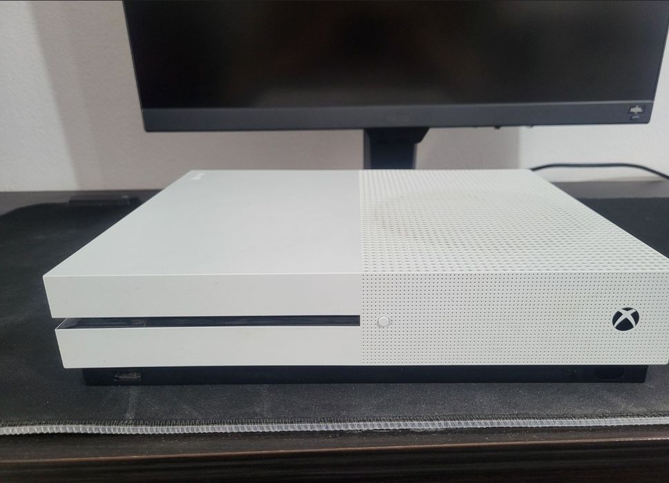 Xbox one s carcasă