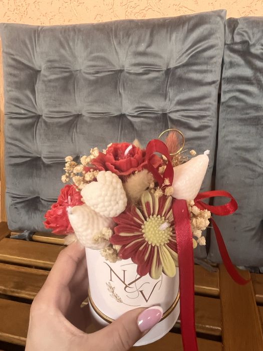 Букет от соеви свещи