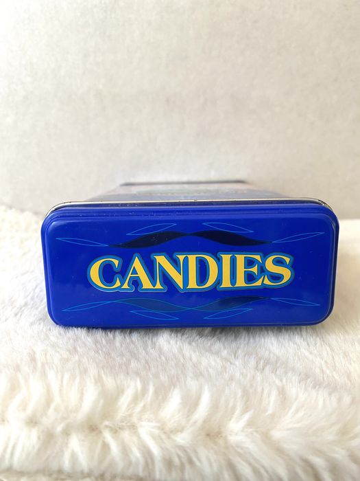 Жестяная баночка