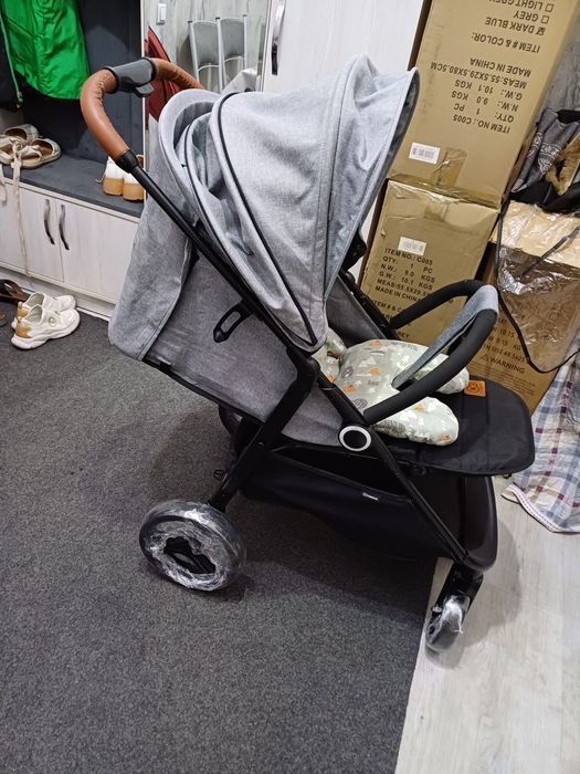 Продаётся фирменный коляска Kinderkraft