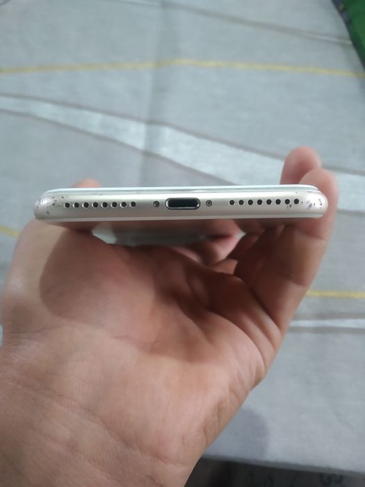 I phone 7plyus holati yaxshi 256gb