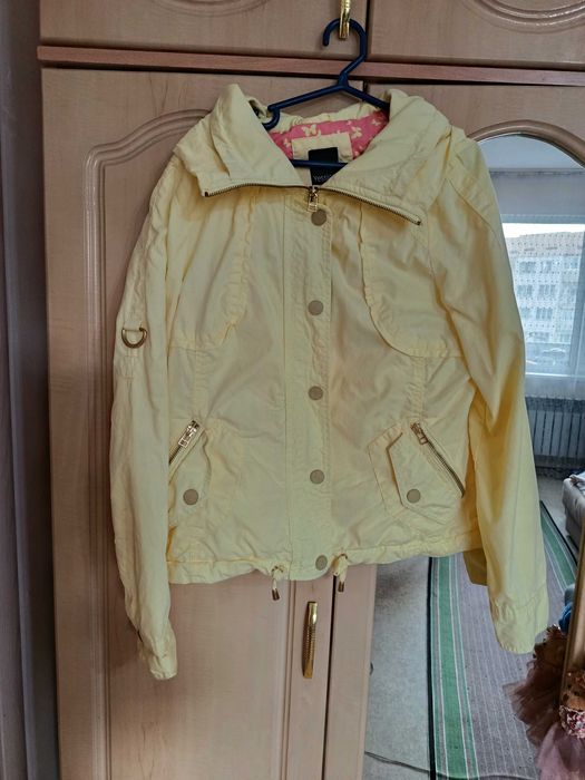 Женская куртка Yessica