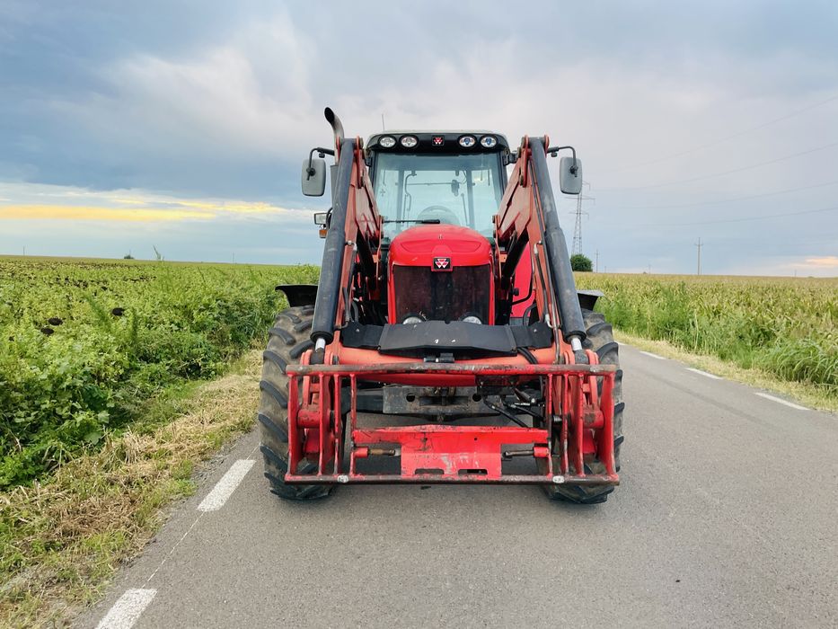 Massey Ferguson 5465
