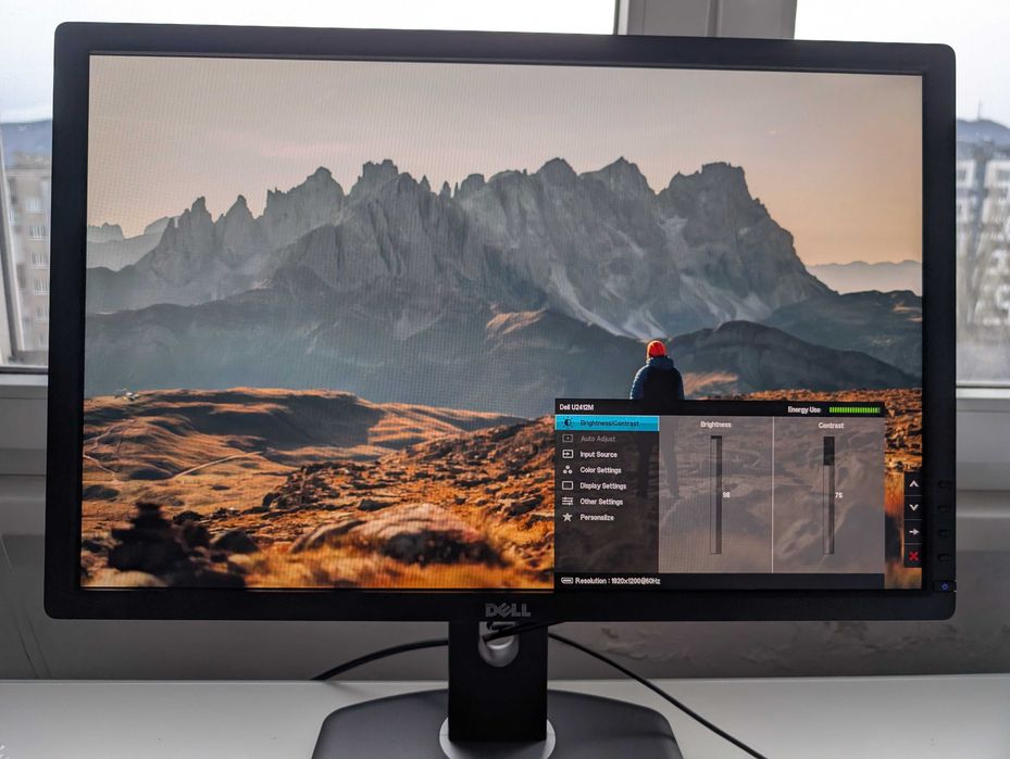 Dell UltraSharp U2412M 24'' LED професионален монитор