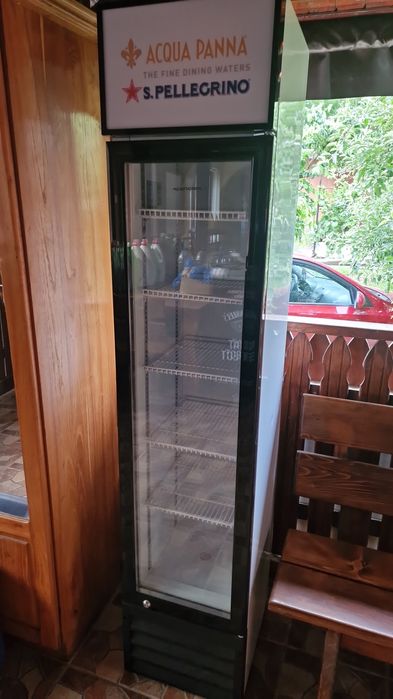 vitrina băuturi slim noua