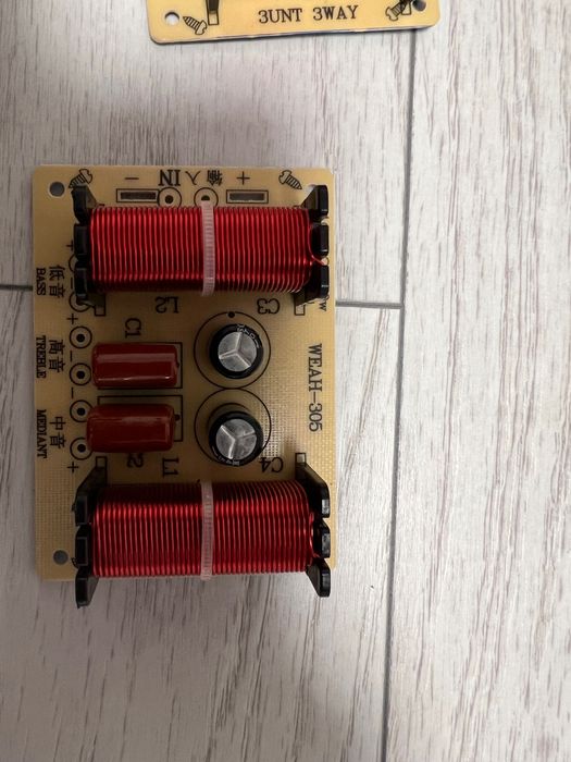 2 buc Filtre 3 cai, înalte , medii, joase bas, pereche.