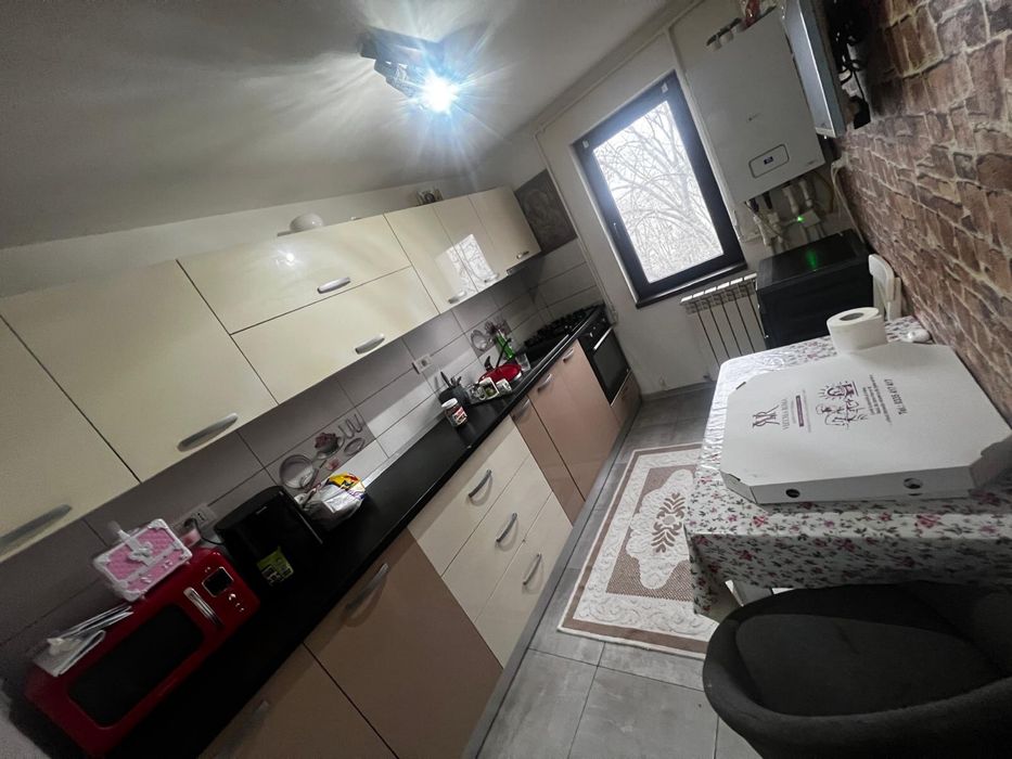 Apartament doua camere decomandat , de inchiriat