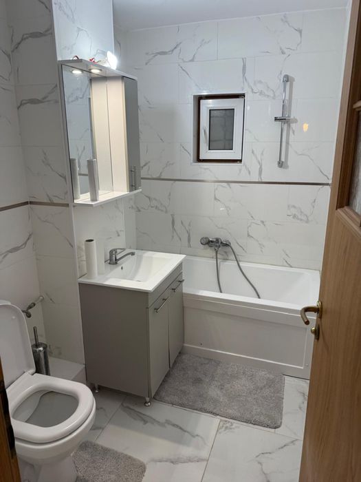 Vand apartament 3 camere parter