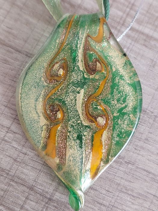 Продам кулоны из Венеции