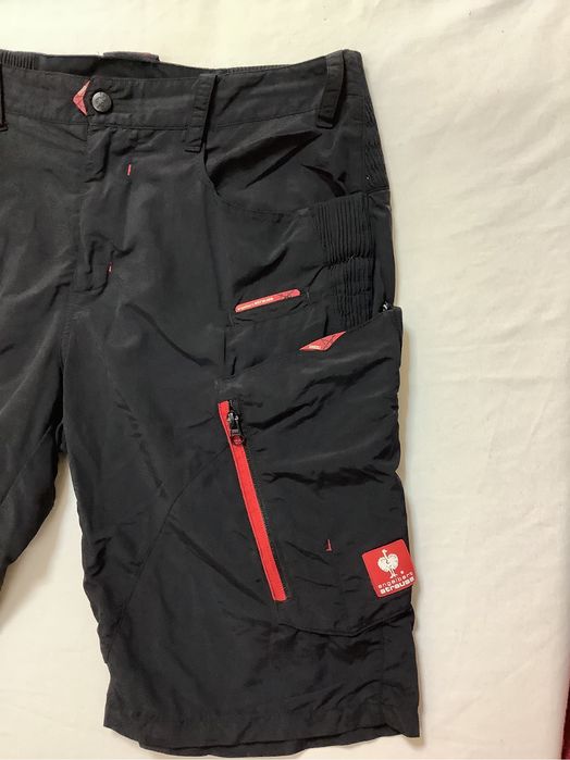 Pantaloni scurti E.S.marime 52