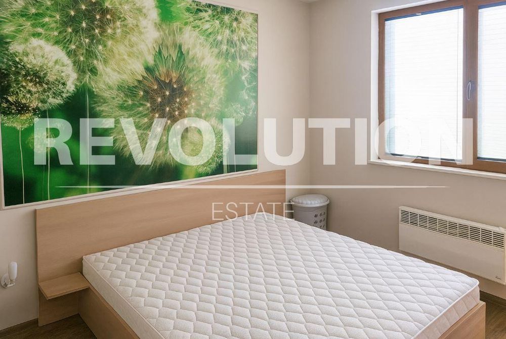 Дава се под наем Двустаен апартамент в Варна, Левски - 40 кв.м за 425 € - Снимка #3