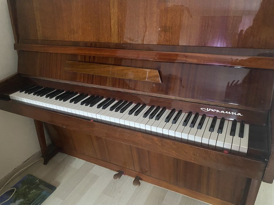 Pianina de vanzare