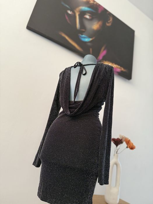 Rochie cu sclipici si spatele gol Signature