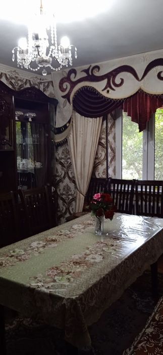 1 xonali kvartira sotiladi