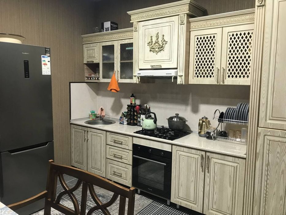 Уй сотилади,  зур