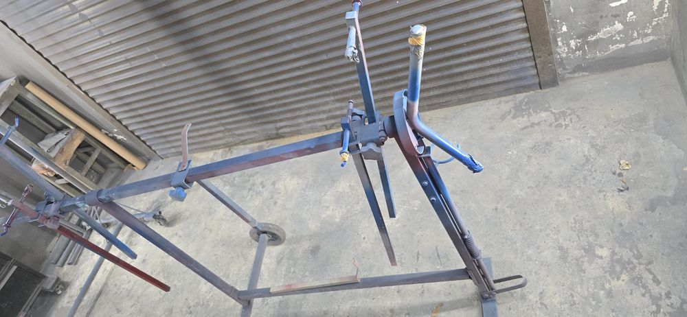 Stand rotativ pentru vopsit elemente auto