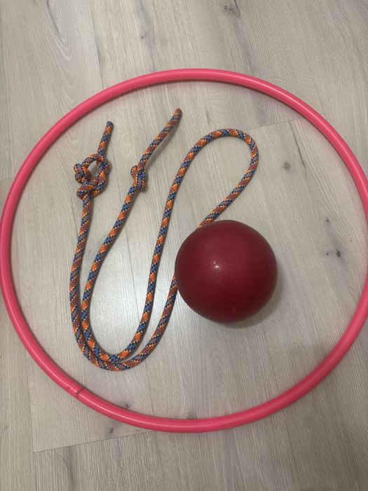 Обруч, скакалка, мяч для худ/гимнастики