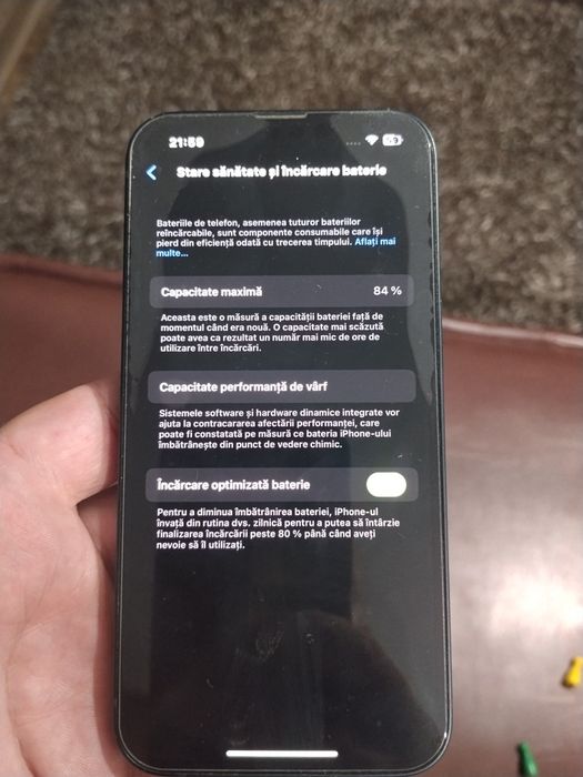 iPhone 13  albastru