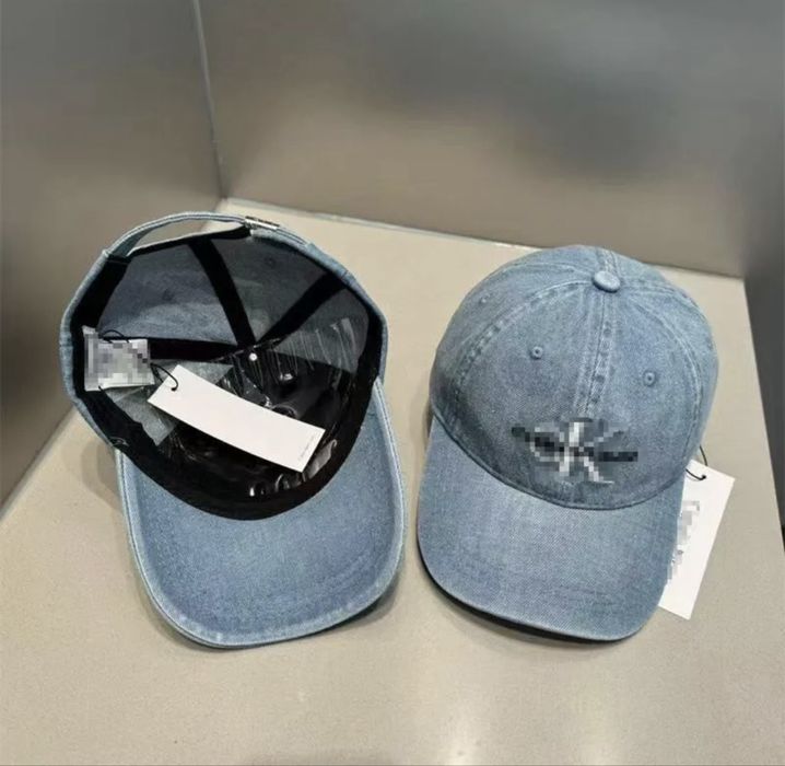 Calvin Klein kepka sotiladi