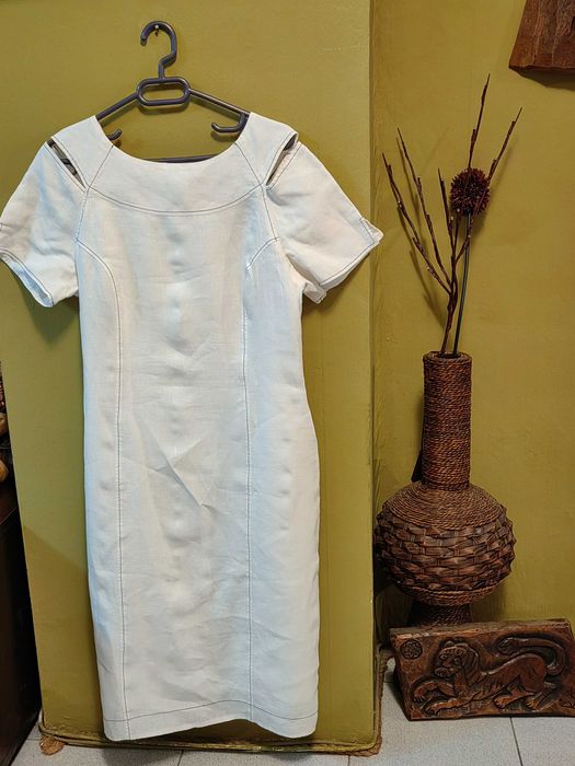 Продавам ленени рокли, номер 46