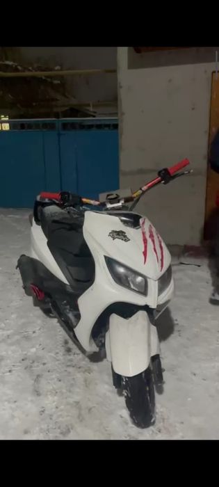 Продам м8 срочно