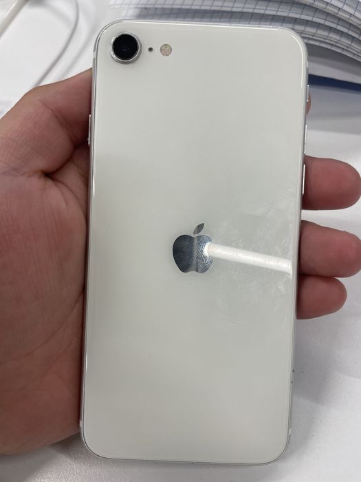 Iphone SE 2 в достойном состоянии