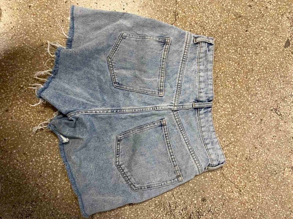 Дънкови къси гащи